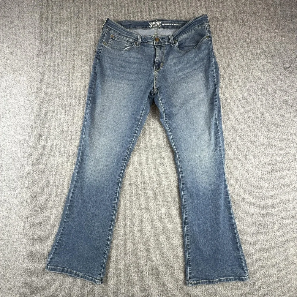 Levi Strauss Signature Jeans Mens 33x30 Blue Medium Wash Modern Boot Cut Denim